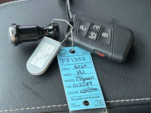 Used 2024 Volkswagen Tiguan SEL R-Line image 71