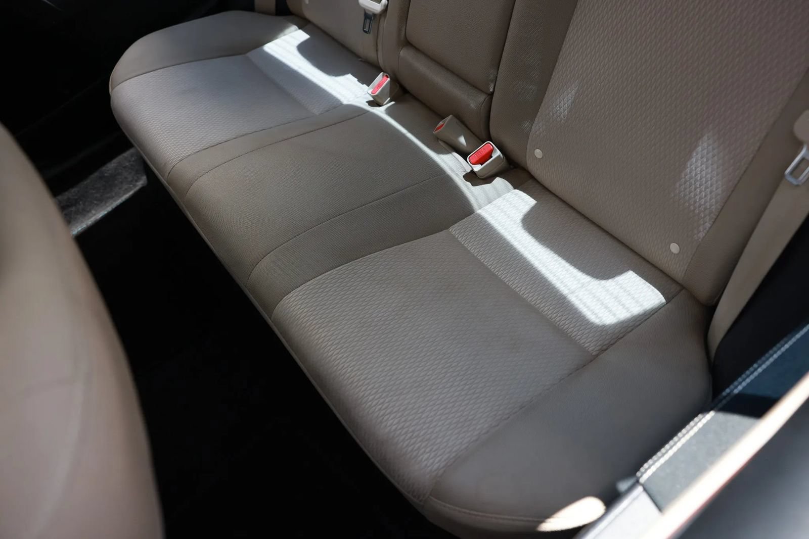Used 2015 Toyota Corolla LE FWD image 22