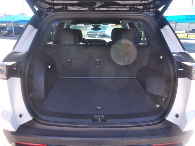 Used 2025 Chevrolet Equinox RS FWD image 30