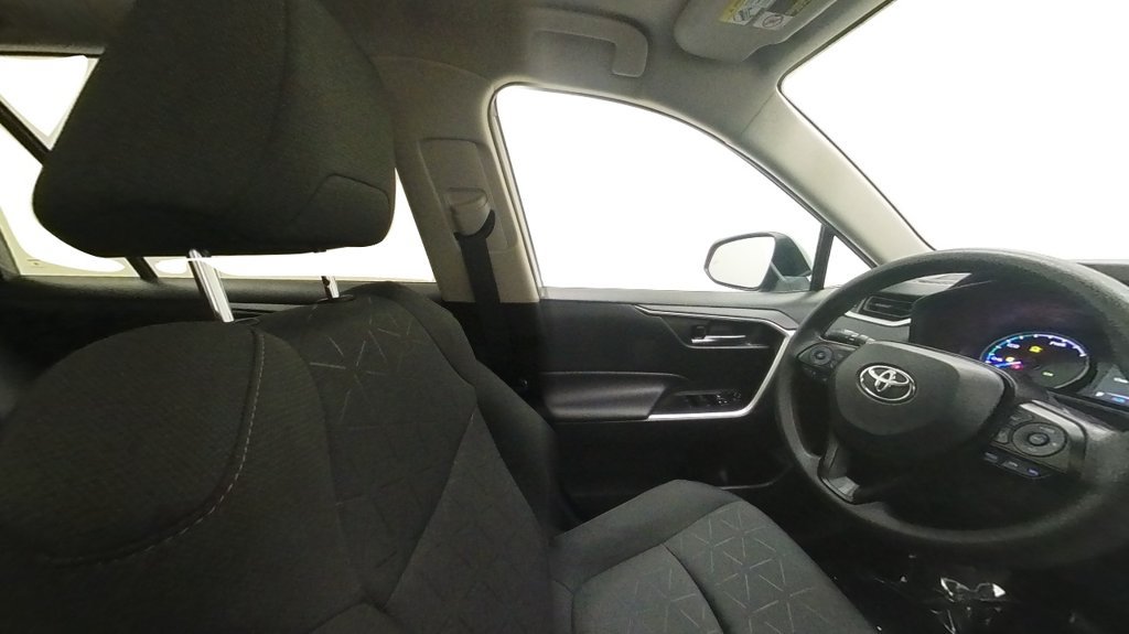 Certified 2021 Toyota RAV4 XLE w/ Convenience Package AWD/4WD image 31
