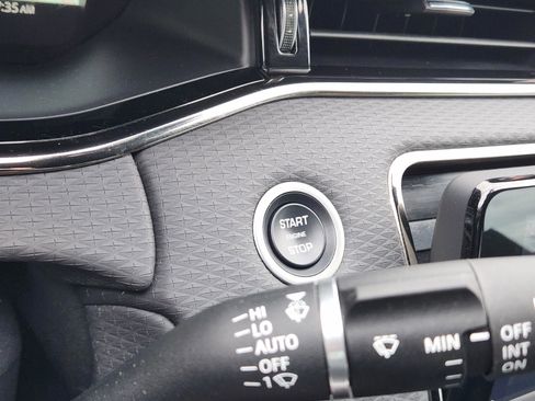 Certified 2023 Land Rover Range Rover Evoque R-Dynamic S AWD/4WD image 15