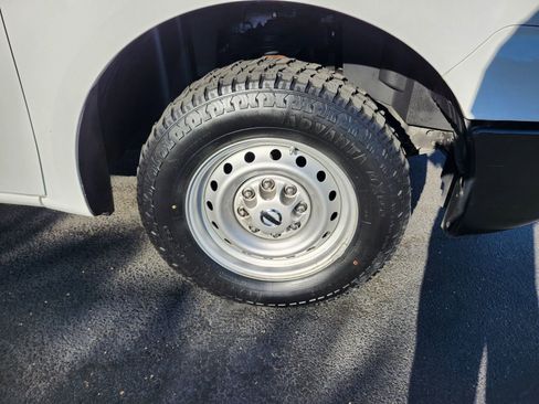 Used 2018 Nissan NV 2500 S RWD image 13
