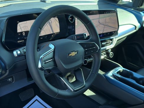 New 2026 Chevrolet Equinox EV LT image 32