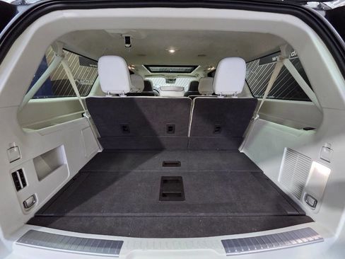 Used 2021 Lincoln Navigator L Black Label w/ Cargo Convenience Package AWD/4WD image 35