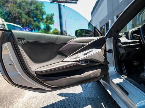 Used 2024 Chevrolet Corvette Stingray Convertible w/ 1LT RWD image 17