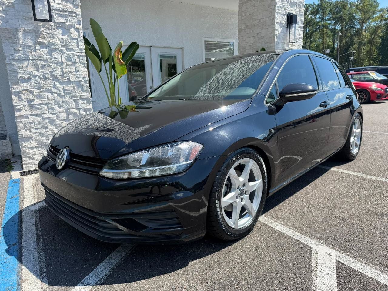 Used 2021 Volkswagen Golf 4-Door FWD image 3
