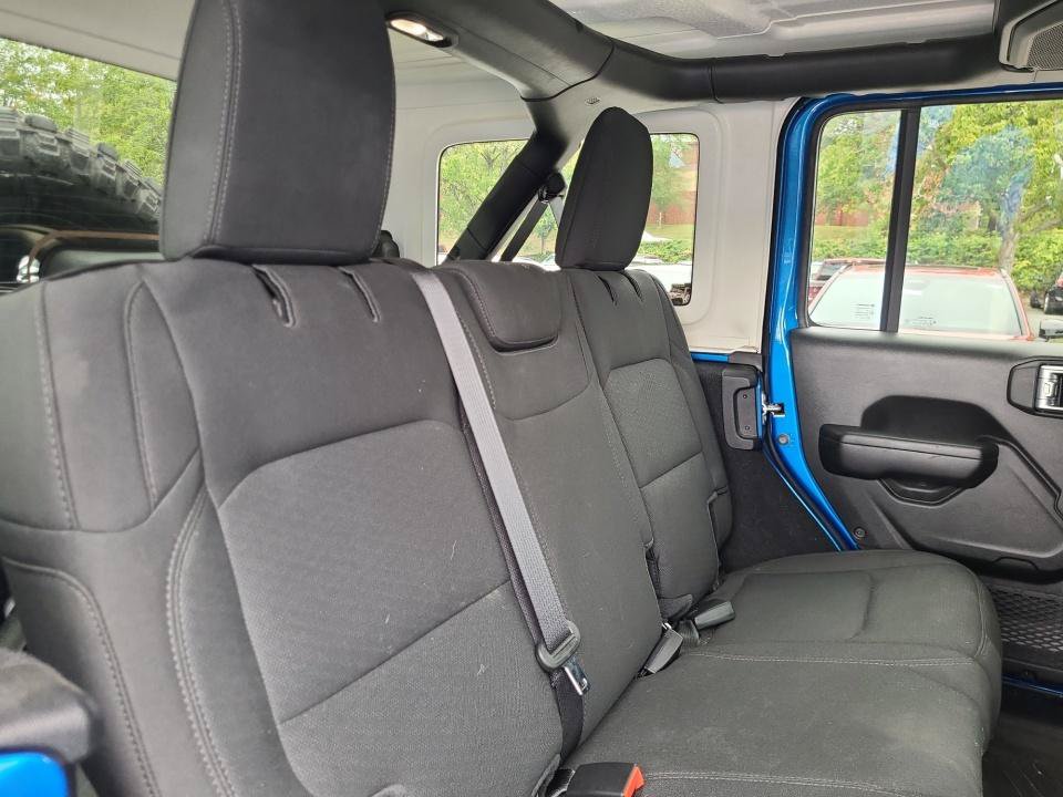 Used 2021 Jeep Wrangler Unlimited Sport AWD/4WD image 31