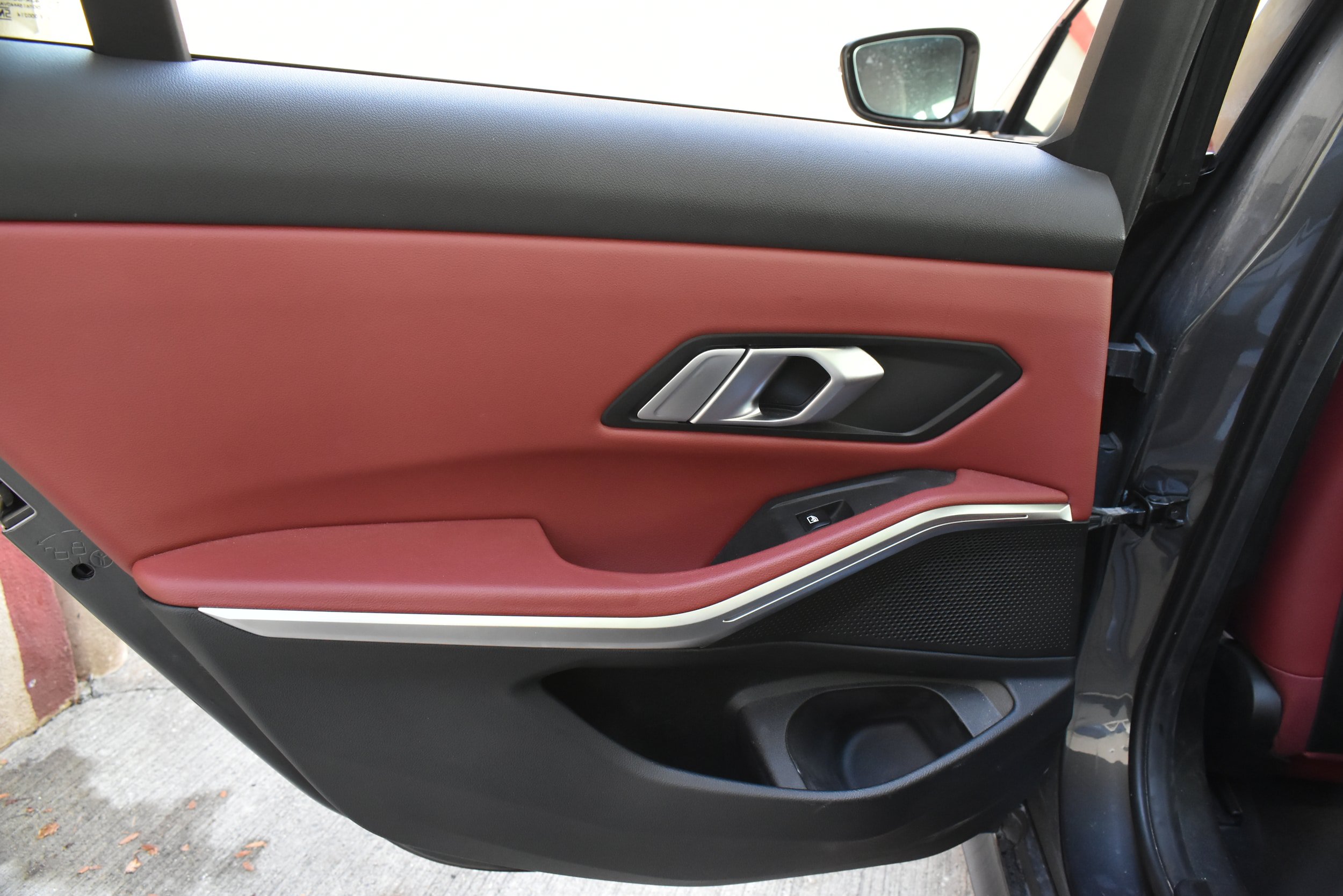 Used 2022 BMW 330i Sedan w/ M Sport Package RWD image 21