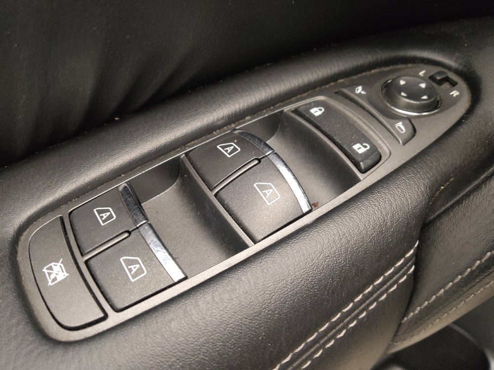 Used 2020 Nissan Armada SL w/ Premium Package RWD image 27