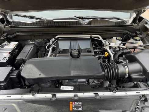 Used 2025 GMC Canyon AT4 w/ Technology Plus Package AWD/4WD image 19