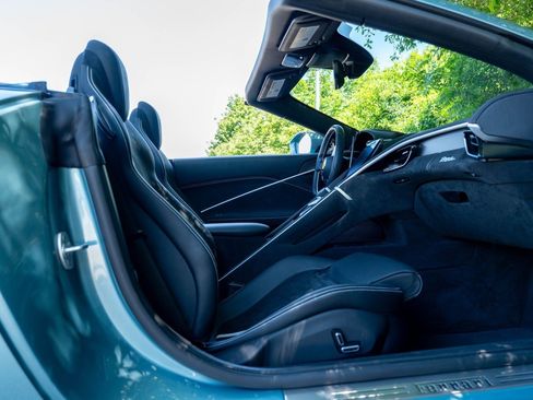 Used 2024 Ferrari Roma Spider RWD image 52
