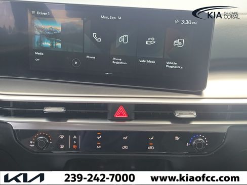 Certified 2025 Kia Sorento LX FWD image 20