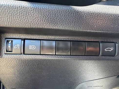 Used 2025 Toyota RAV4 XLE Premium image 24