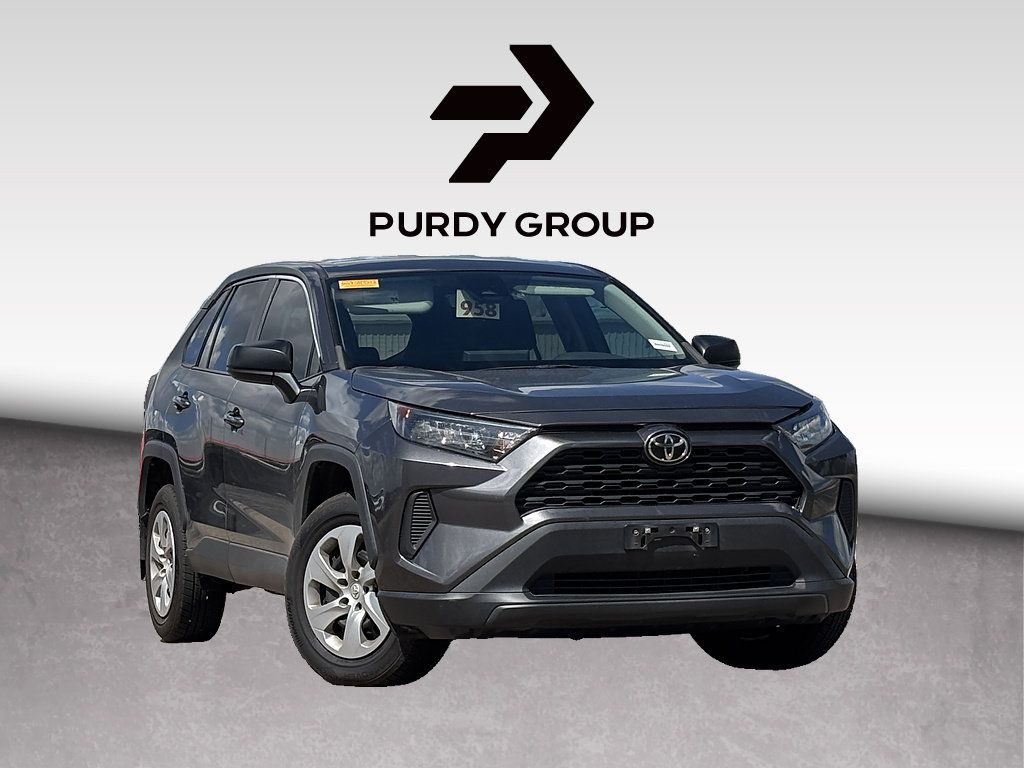 Used 2022 Toyota RAV4 LE FWD image 1