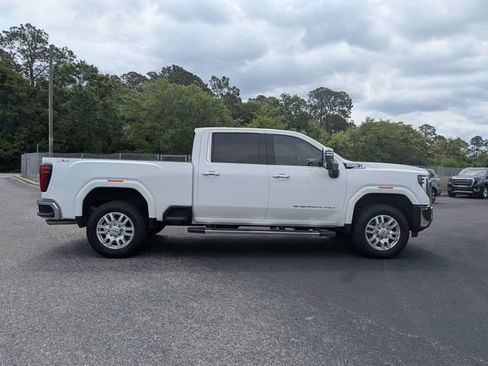 Used 2024 GMC Sierra 1500 Elevation AWD/4WD image 2