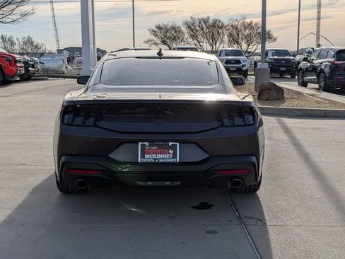 Used 2024 Ford Mustang Coupe image 7