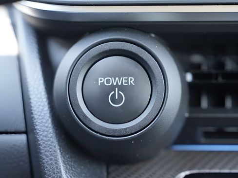Used 2025 Toyota Prius XLE FWD image 29