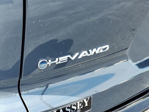 Used 2025 Toyota Crown Signia AWD/4WD image 10