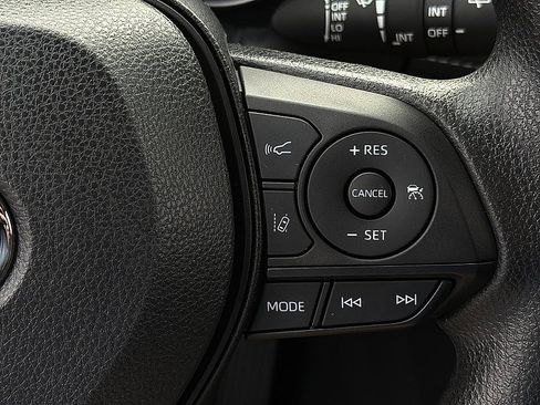 Used 2024 Toyota RAV4 XLE w/ Convenience Package FWD image 18