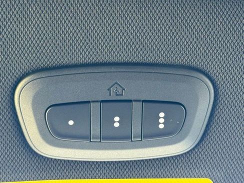 New 2026 Chrysler Pacifica Select FWD image 25