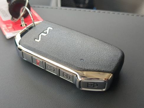 New 2025 Kia Niro EX image 29