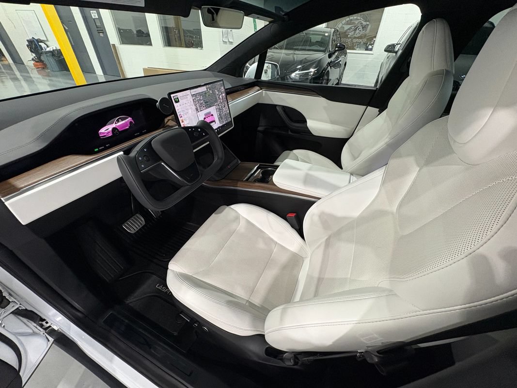 Used 2023 Tesla Model X AWD/4WD image 10