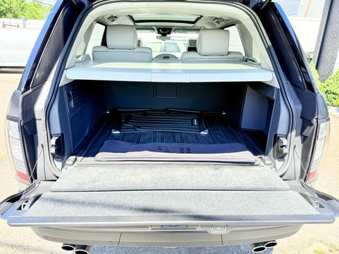 Used 2017 Land Rover Range Rover LWB SV Autobiography image 29