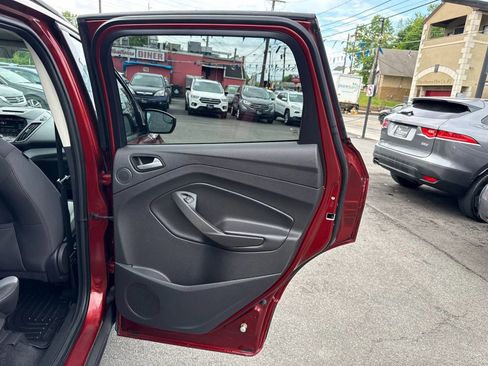 Used 2015 Ford Escape SE w/ Equipment Group 201A AWD/4WD image 49