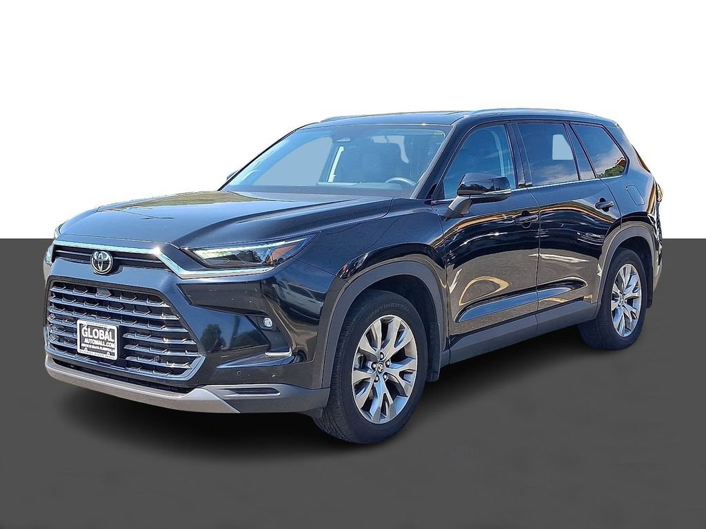 Used 2025 Toyota Grand Highlander AWD image 3