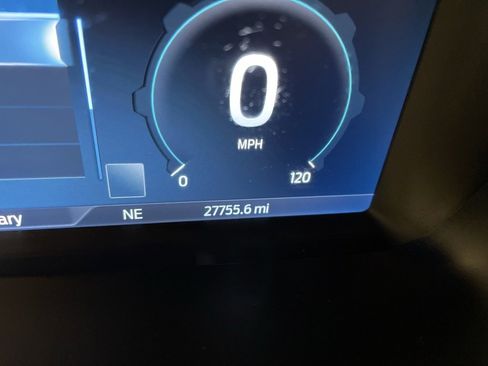 Used 2023 Ford F150 Lightning Lariat image 14