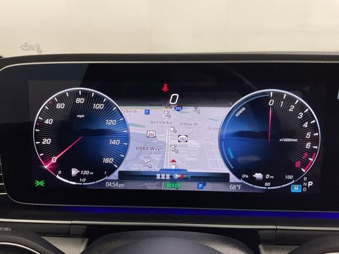 Used 2024 Mercedes-Benz GLE 450e 4MATIC image 27