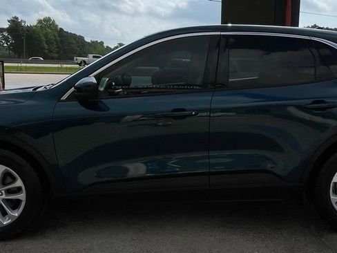 Used 2020 Ford Escape SE image 8