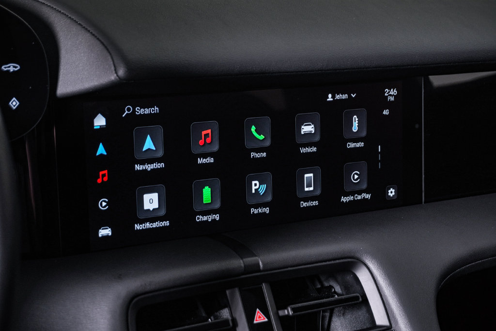 Certified 2025 Porsche Taycan AWD/4WD image 23