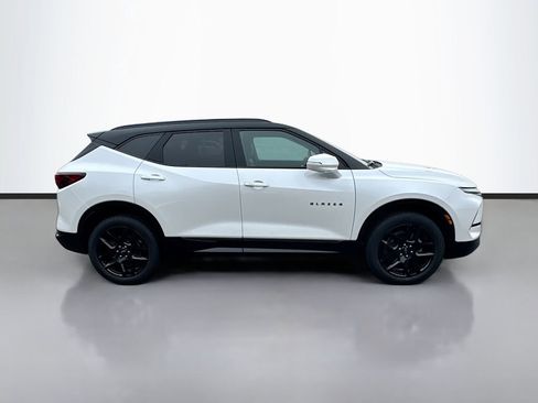 Used 2024 Chevrolet Blazer RS FWD image 9