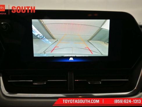 Used 2025 Chevrolet Trax LT w/ LT Convenience Package FWD image 17
