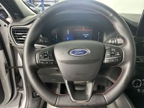 Used 2025 Ford Escape ST-Line FWD image 8