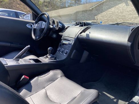 Used 2005 Nissan 350Z Touring image 21