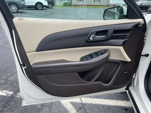 Used 2014 Chevrolet Malibu LT image 11