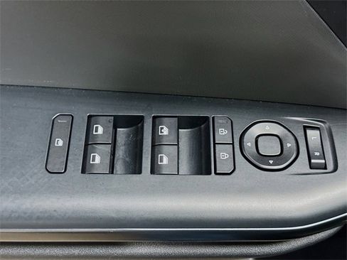 Used 2025 Kia K4 LXS image 11