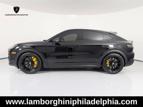 Used 2024 Porsche Cayenne Turbo GT AWD/4WD image 2