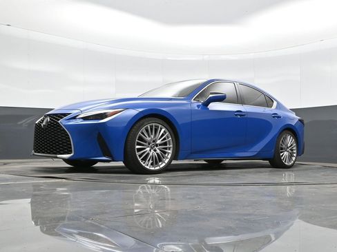 Used 2023 Lexus IS 300 w/ Premium Package RWD image 34