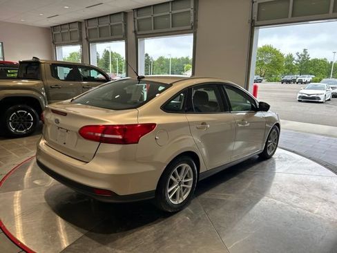 Used 2018 Ford Focus SE FWD image 6