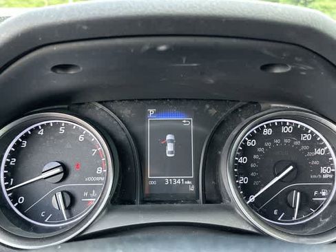 Used 2024 Toyota Camry SE FWD image 6