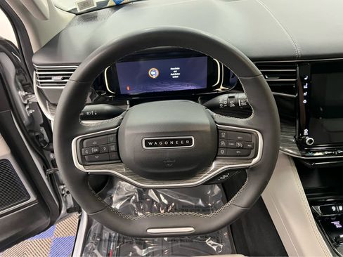 Used 2022 Jeep Wagoneer Series II w/ Premium Group I image 19