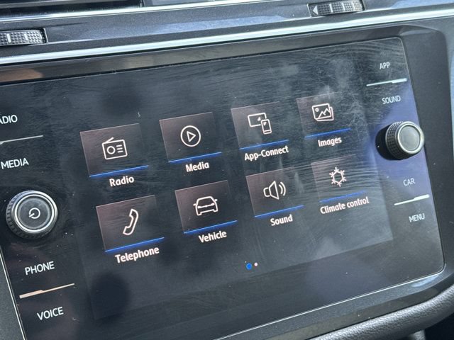 Used 2019 Volkswagen Tiguan SE FWD image 24