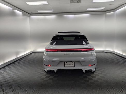 New 2026 Porsche Cayenne GTS image 9