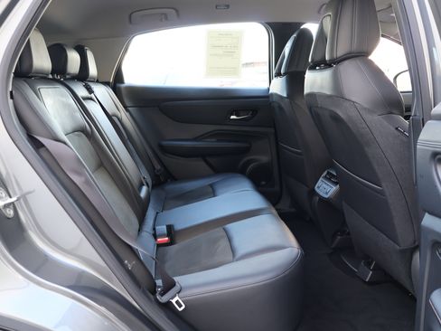 Used 2024 Nissan Ariya AWD image 20