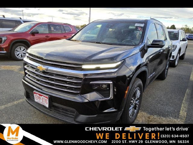 Used 2026 Chevrolet Traverse LT w/ Driver Confidence Package AWD/4WD image 1