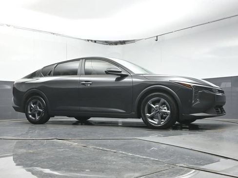 Used 2025 Kia K4 FWD image 29