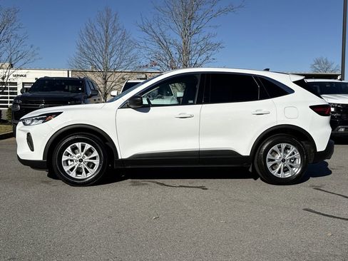 Used 2024 Ford Escape Active image 2